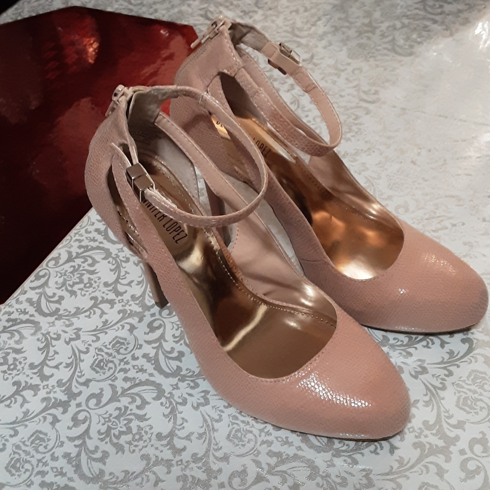 JENNIFER LOPEZ BLUSH HEELS